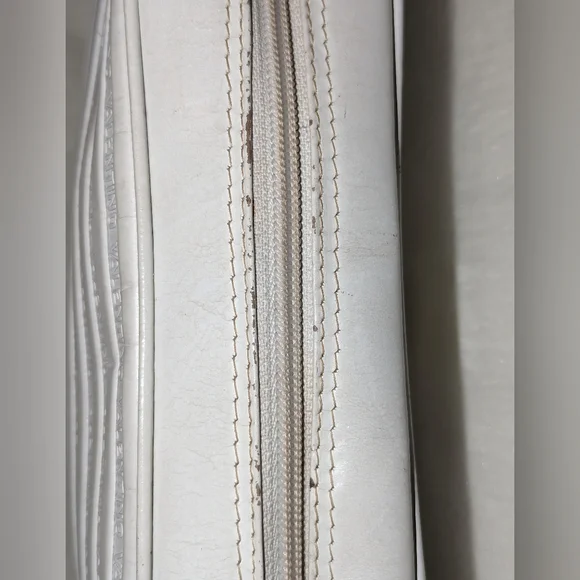 Mario Valentino Clutch Bag V Mark Leather White GUC - Picture 2 of 14